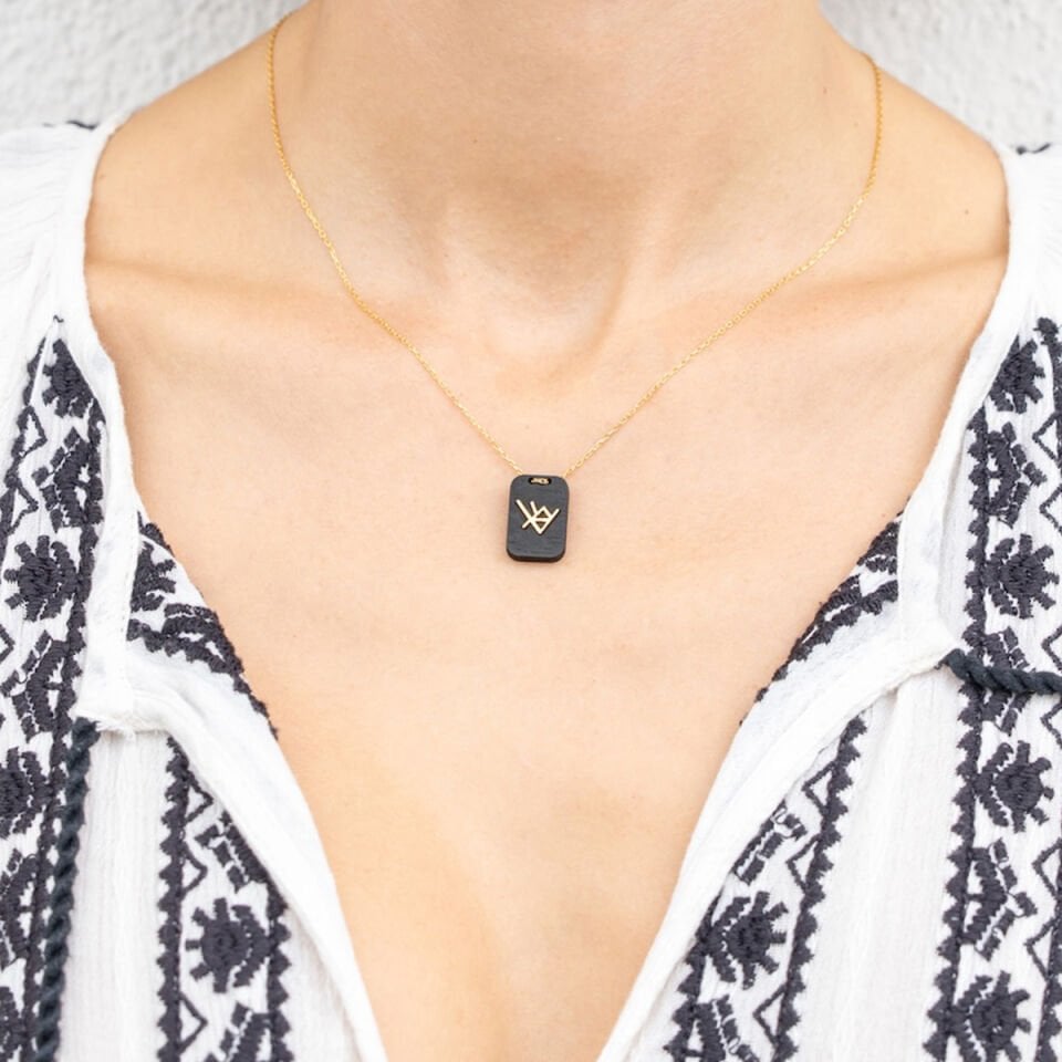 Sağlık Sembolü Kolye