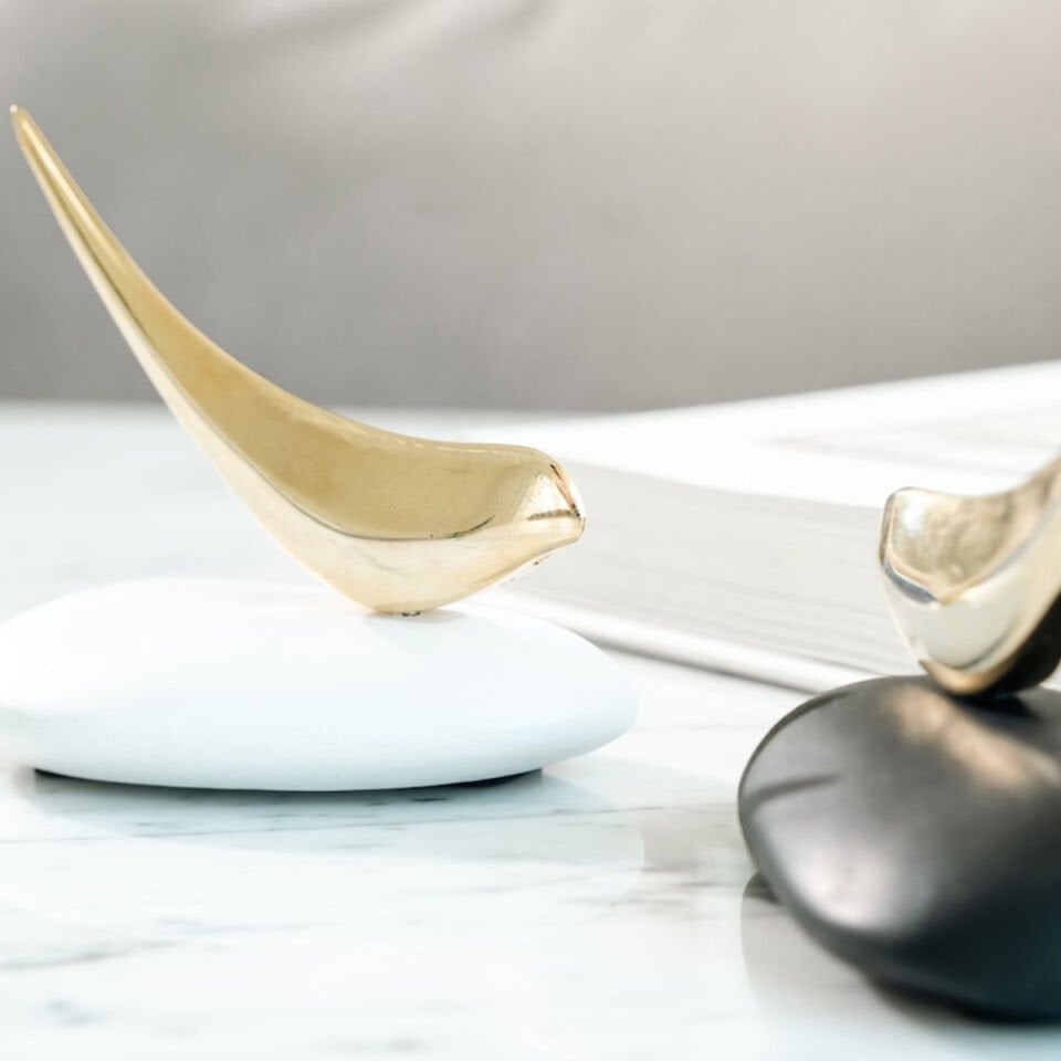 Taş üzeri Bronz Kuş